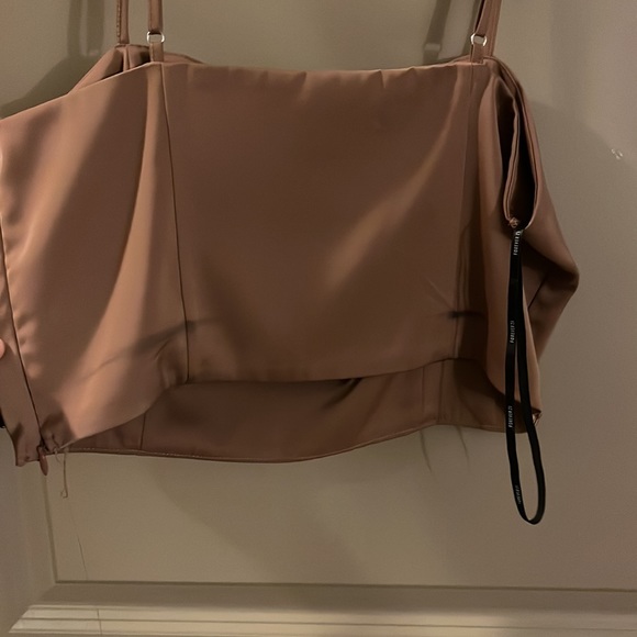 Going Out Top - Picture 3 of 3